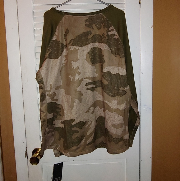 NWT🏷Cabela's OutfitHER Baselayer Crew Top - Picture 2 of 6